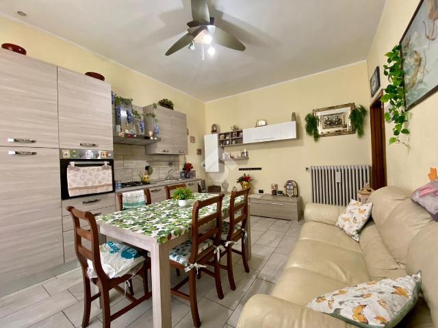 3-room flat in Via Reggio 1, Seregno - Photo 1