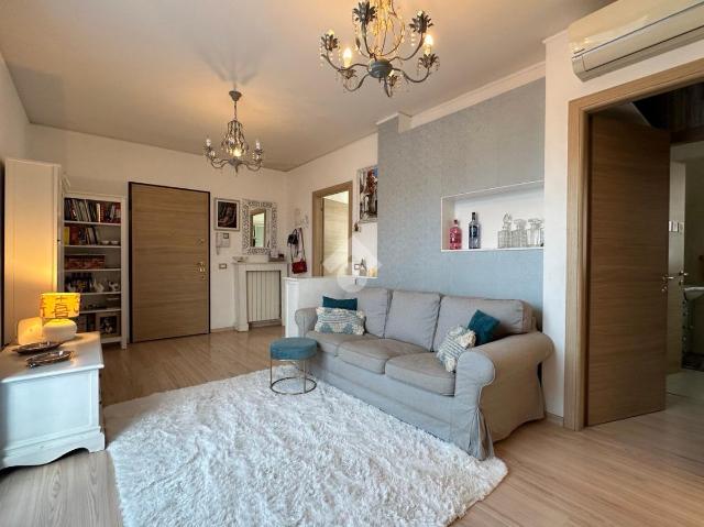 4-room flat in Via Sant'Antonio 15, Pessano con Bornago - Photo 1