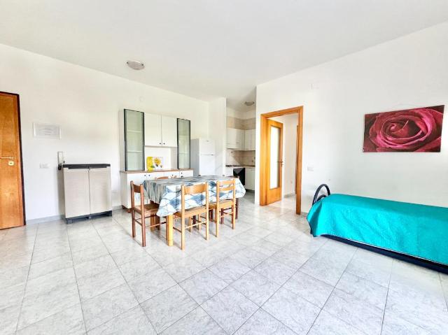 3-room flat in {3}, Viale della Fenice - Photo 1