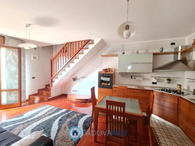 4-room flat in Via Brentella, 36, Selvazzano Dentro - Photo 1