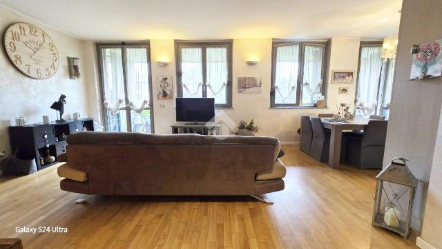 4-room flat in Via Veneto 3, Peschiera Borromeo - Photo 1