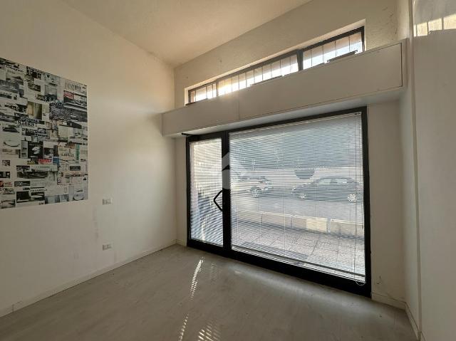 2-room flat in Via Sangalli 5, Carugate - Photo 1