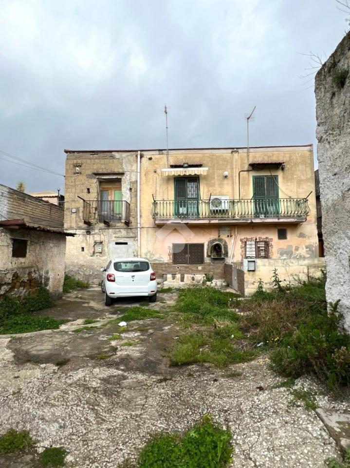 Casa indipendente in vendita a Napoli