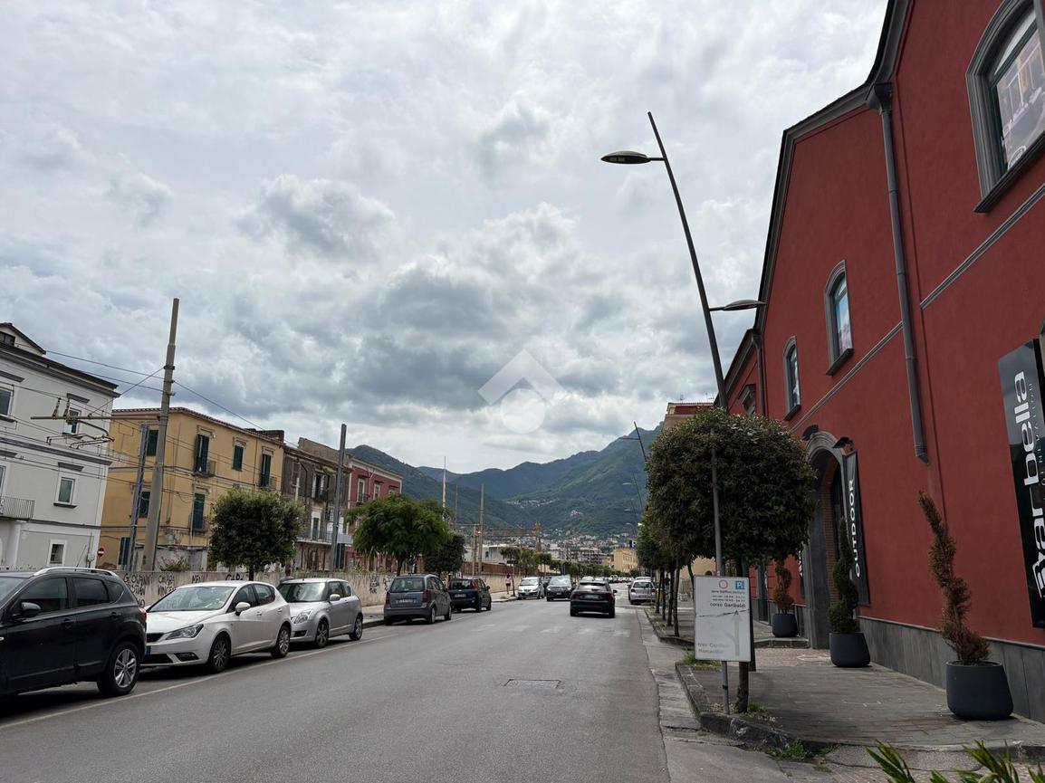 Negozio in Traversa Cantieri Mercantili 19, Castellammare Di Stabia, {3} - Foto 2
