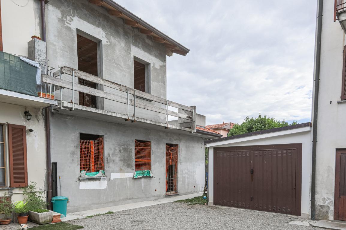 Casa indipendente in vendita a Albiate