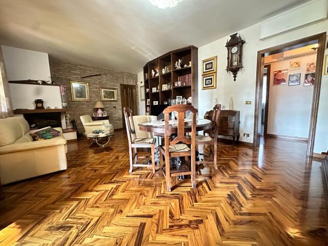 Villa in Via S. Zeno, Castelnuovo Rangone - Foto 1