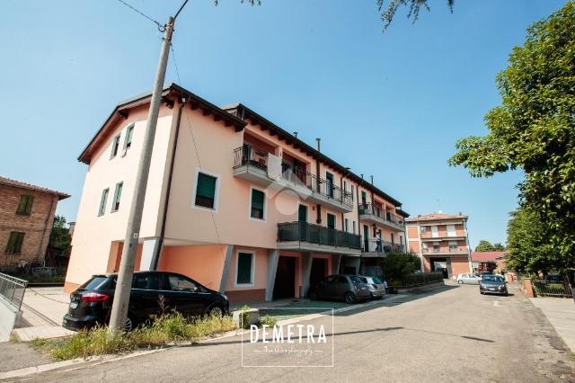 3-room flat in Via Ugo Foscolo 290, Vignola - Photo 1