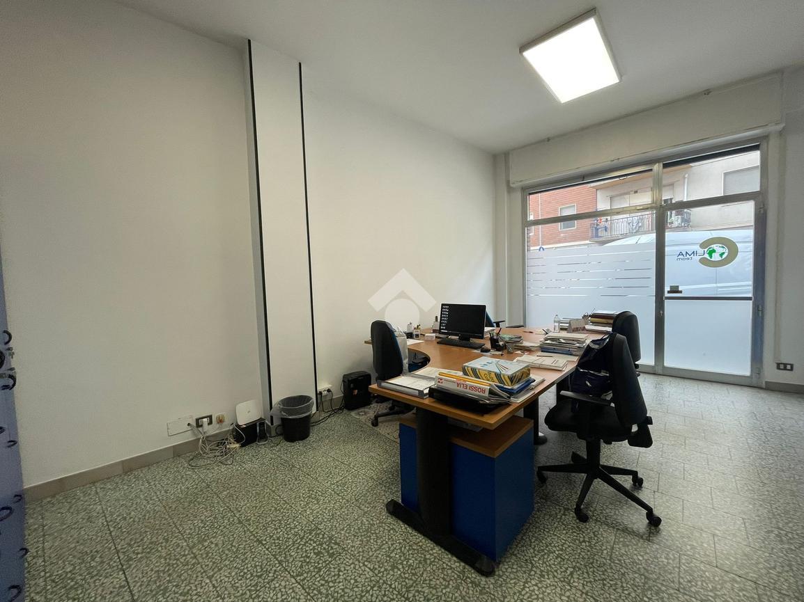 Ufficio in Via Pietro Micca 39, Novara, {3} - Foto 2