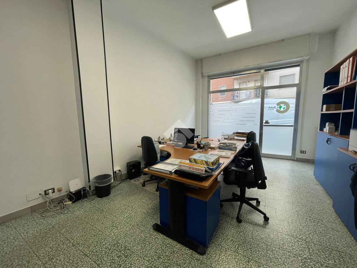 Ufficio in Via Pietro Micca 39, Novara, {3} - Foto 1