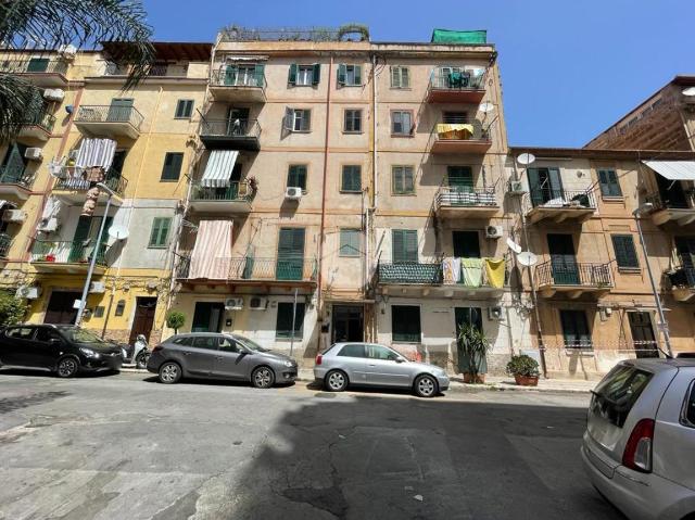 2-room flat in Via Andrea Morosini 11, Palermo - Photo 1