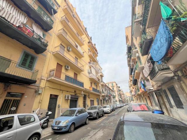 2-room flat in Via Amerigo Vespucci 16, Palermo - Photo 1