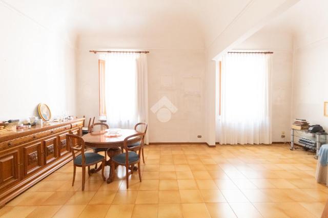 4-room flat in Via a. della Spina 19, Pisa - Photo 1