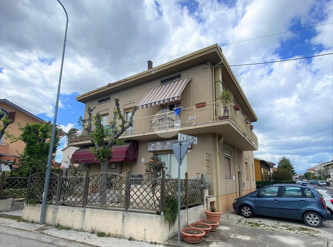 Casa indipendente in vendita a Fano