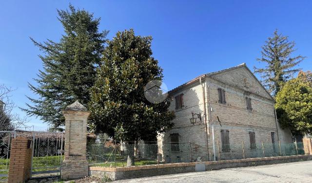 Casa indipendente in Via della Stazione 36, Fano - Foto 1