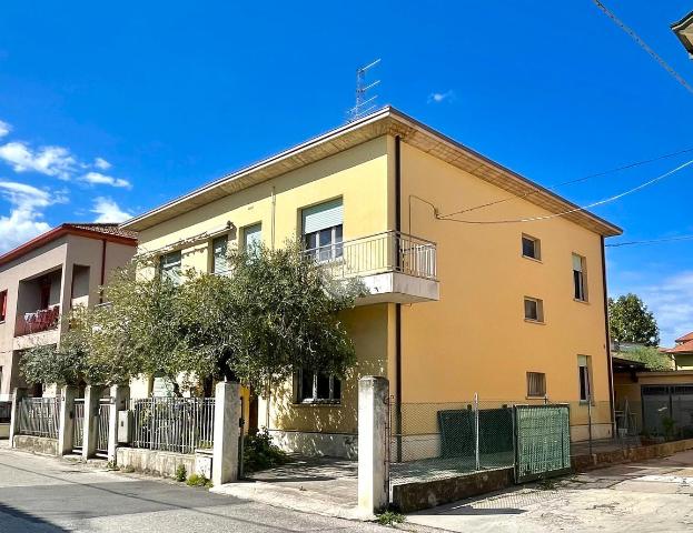 Detached house, Fano - Photo 1