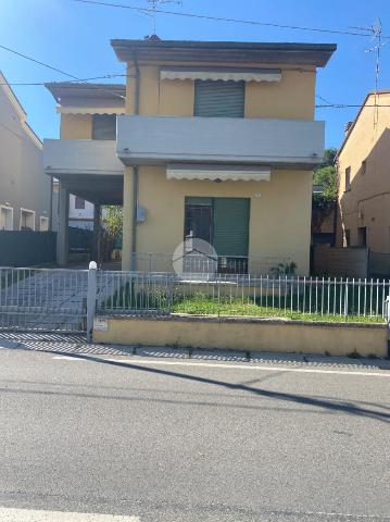 Detached house in Via Flaminia 220, Fano - Photo 1