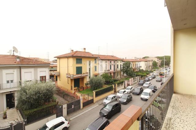 Vierzimmerwohnung in Via Roma 127, Prato - Foto 1