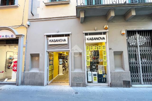 Negozio in Via Giuseppe Mazzoni 30, Prato - Foto 1