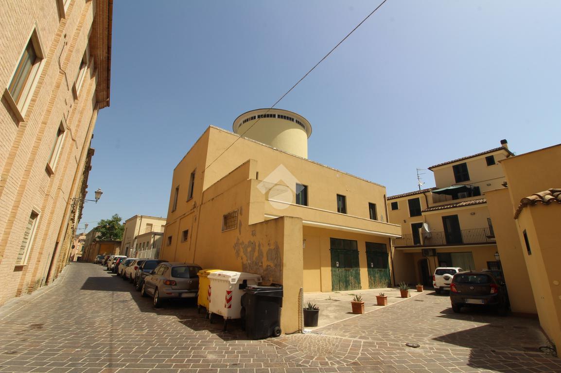 Magazzino in Via Santa Chiara 12, Atri - Foto 1