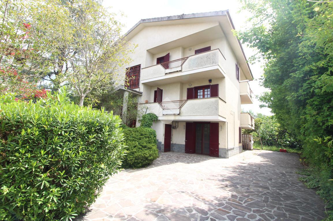 Villa in vendita a Cappelle Sul Tavo