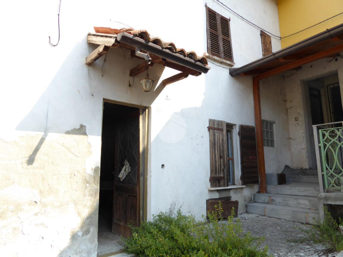 Casa indipendente in vendita a Montu' Beccaria