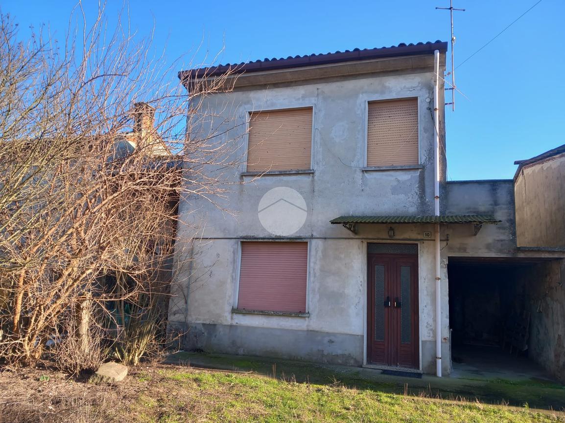 Casa indipendente in vendita a Pieve Porto Morone
