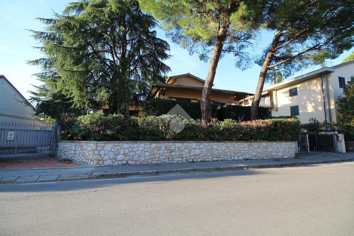 Villa in vendita a Prato