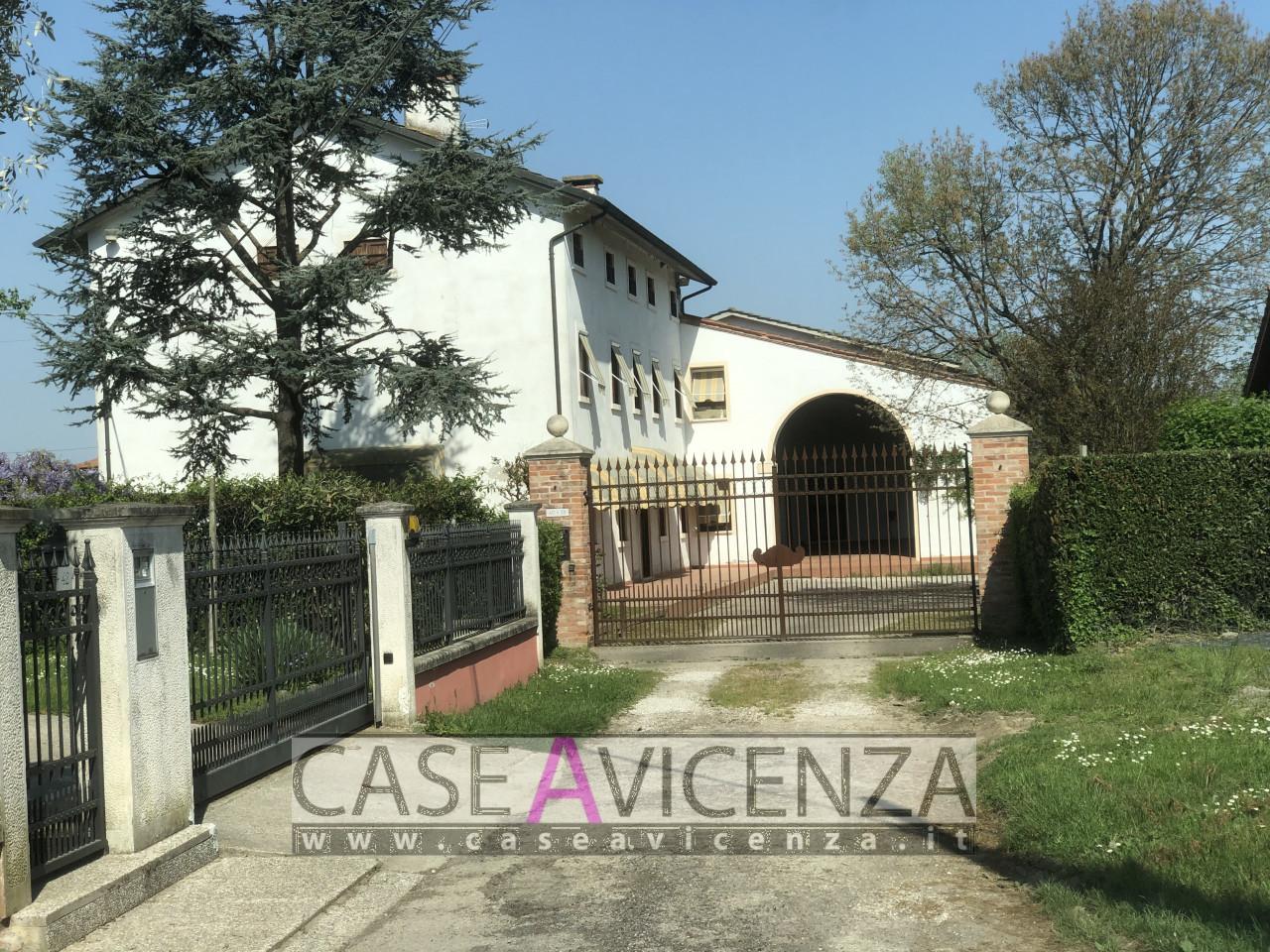 Villa in vendita a Montegalda