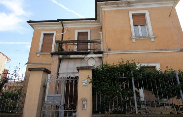 Mansion in Via Lorenzo Angelini 26, Voghera - Photo 1