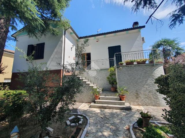 Villa in Viale d. Alighieri 17, Lugo - Foto 1