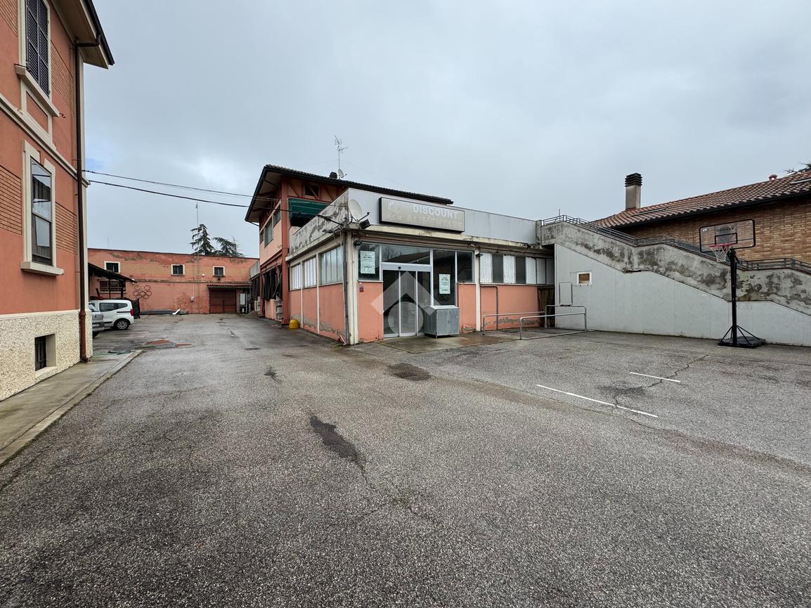 Negozio in Via Minella 9, Bagnacavallo, {3} - Foto 2
