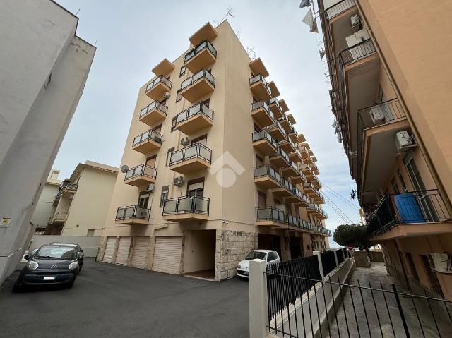 4-room flat in Via Santa Caterina Trav.Priv. 21, Reggio di Calabria - Photo 1