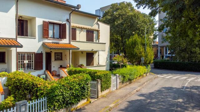 Terraced house in Via Einaudi, Reggio nell'Emilia - Photo 1