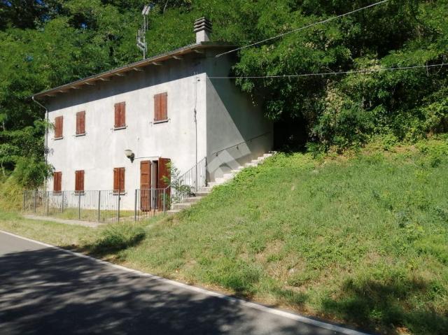 Detached house in Strada Provinciale 95, Toano - Photo 1