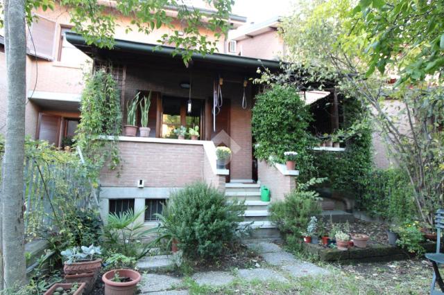 Terraced house in Via Canale 1, Casalgrande - Photo 1