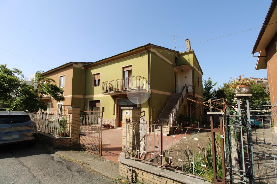Appartamento in vendita a Fara In Sabina