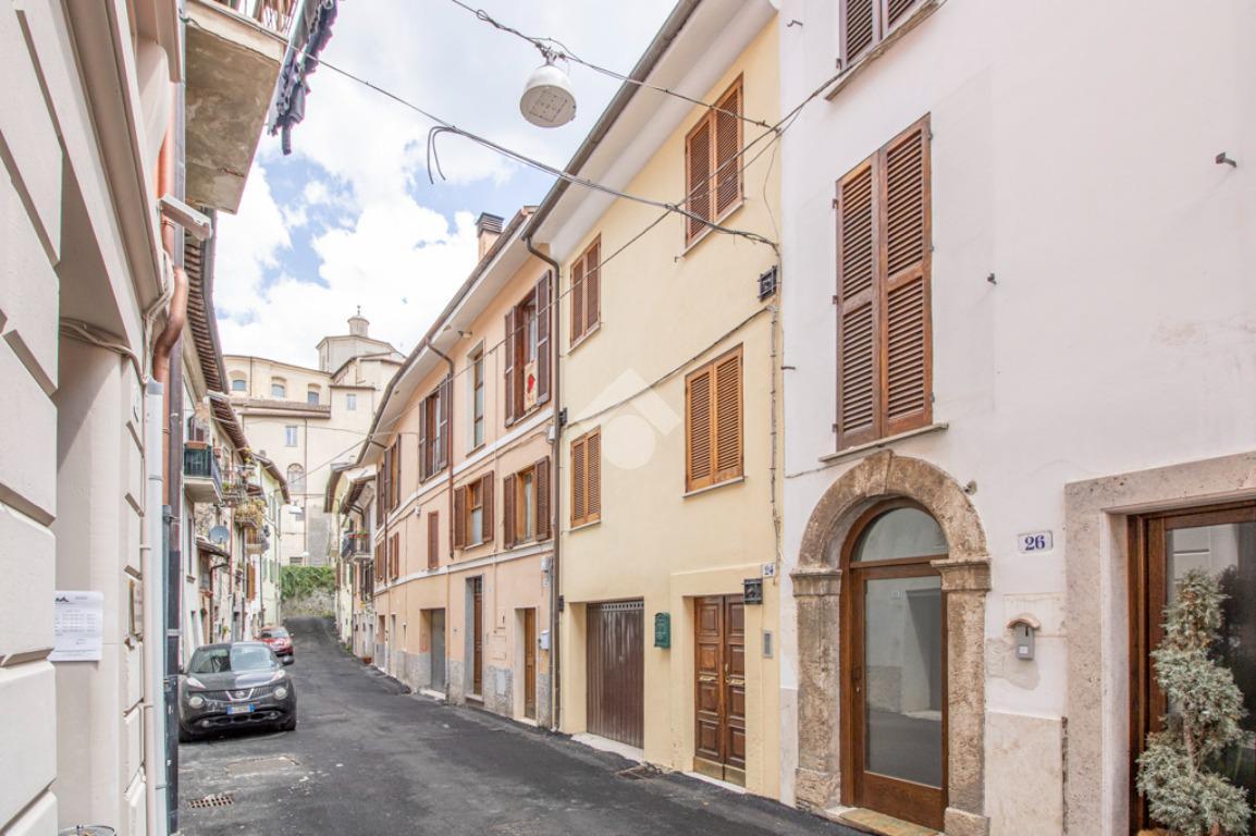 Casa indipendente in vendita a Rieti