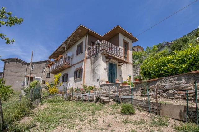 Detached house in Via Villa Roma 57, Poggio Bustone - Photo 1