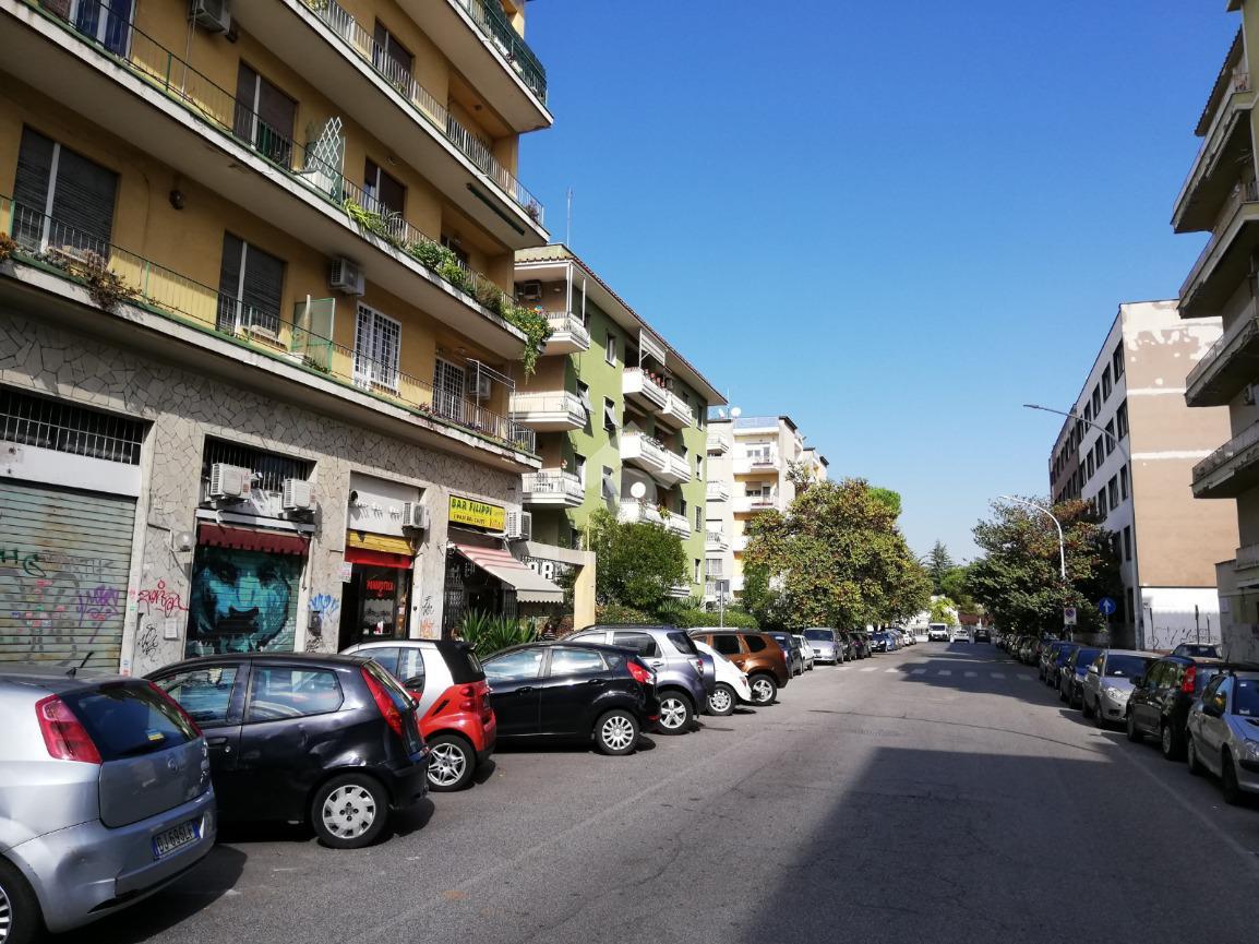 Negozi e locali in Affitto, a Roma: annunci •