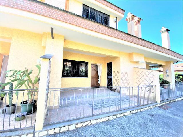 Villa in Via Monte Todi 1, Guidonia Montecelio - Foto 1