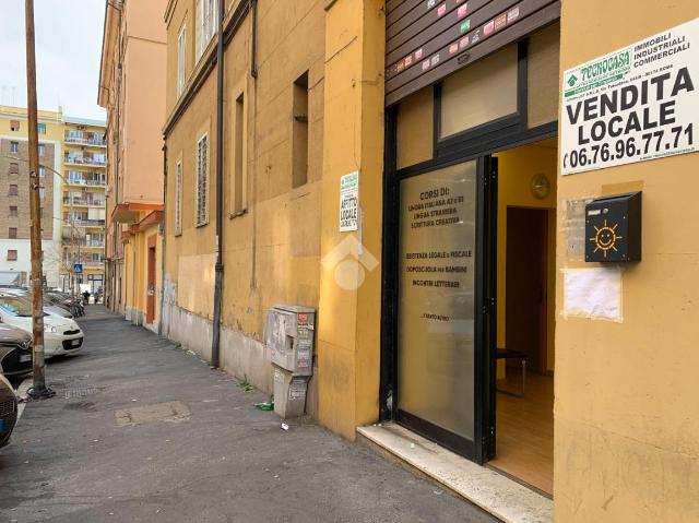 Geschäft in Via Amico da Venafro 6, Roma - Foto 1