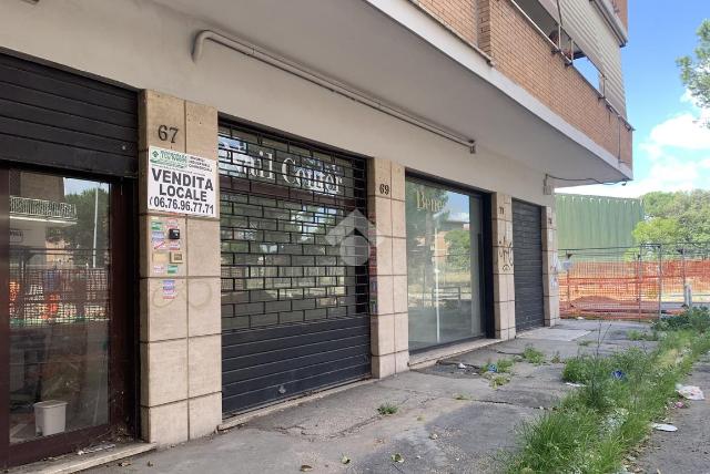 Geschäft in Via Marco Papio 65, Roma - Foto 1