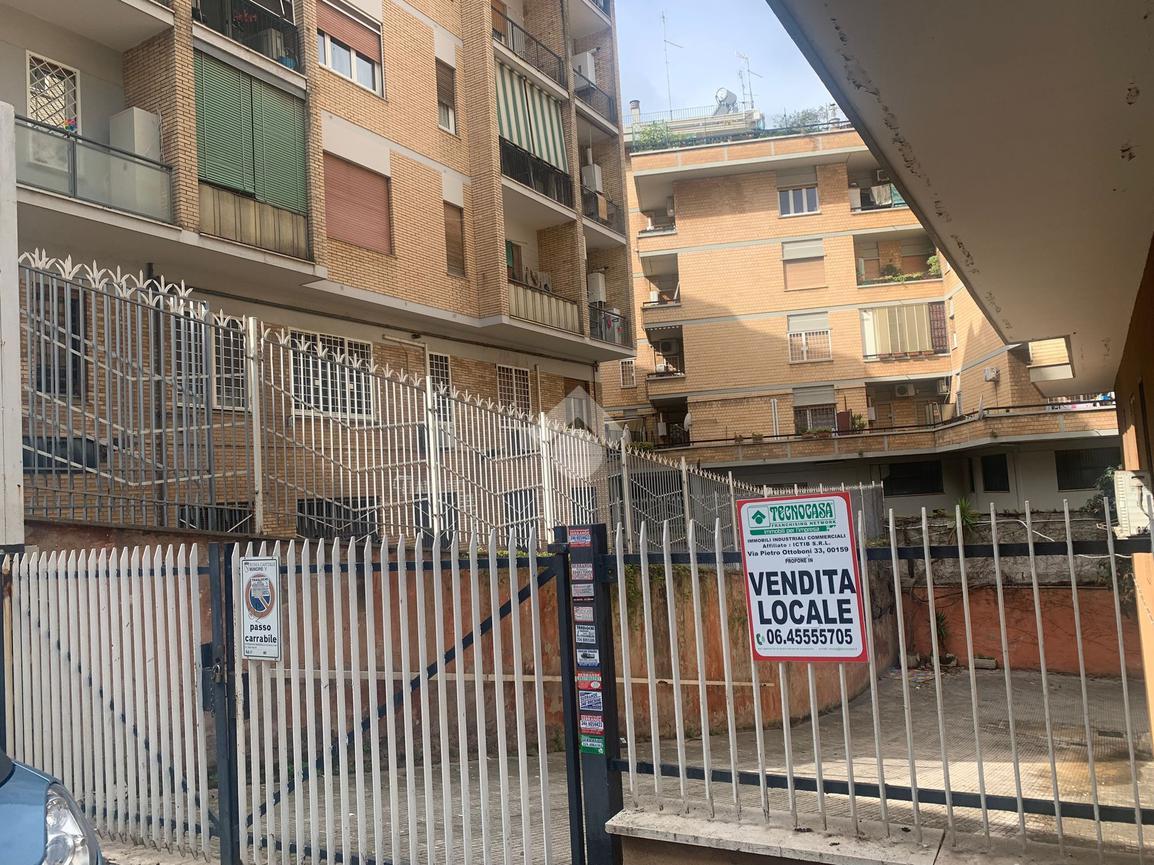Negozio in Via Diego Angeli 80, Roma, {3} - Foto 2