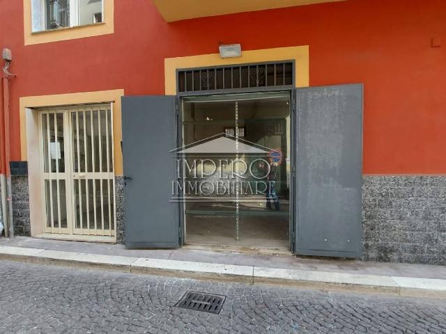 Negozio in Via Vincenzo Barletta, Pozzuoli - Foto 1