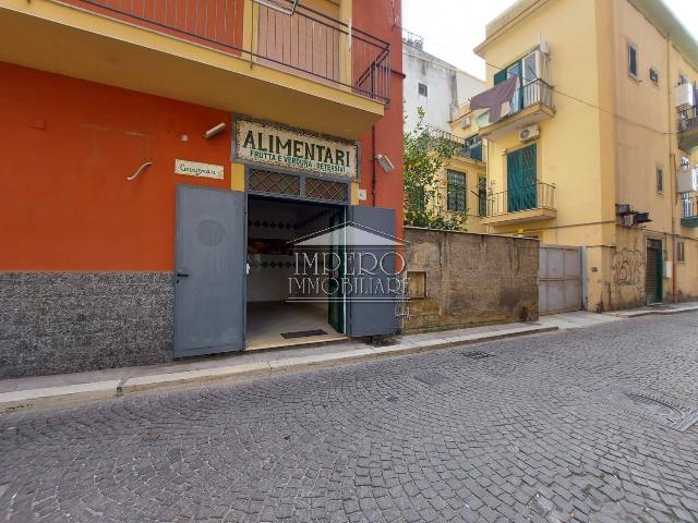 Shop in Via Vincenzo Barletta, Pozzuoli - Photo 1