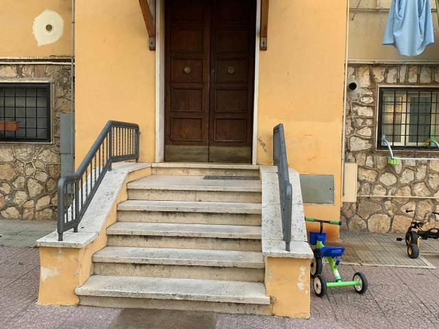 4-room flat in Viale Risorgimento 20, Palombara Sabina - Photo 1