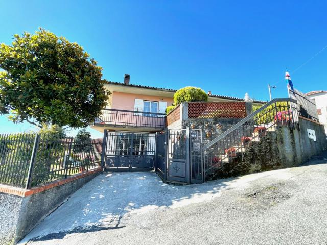 Villa in Via dei Bernardi, Ceranesi - Foto 1