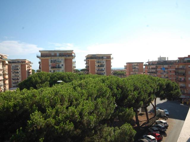 Penthouse in Piazzale Giacomo Matteotti, Ladispoli - Photo 1