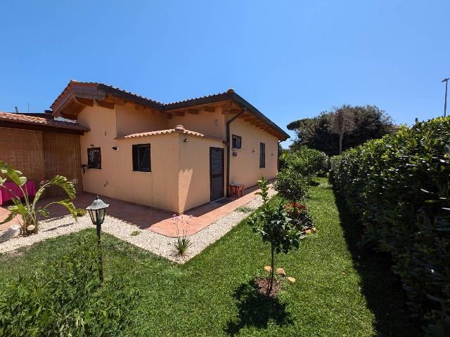 Villa in Viale Castellammare, Fiumicino - Foto 1