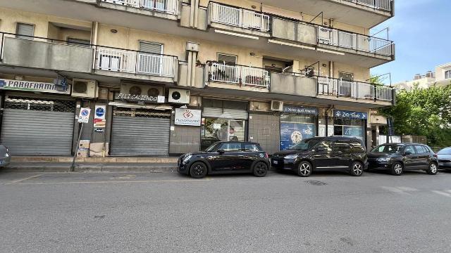 Negozio in Via Giovanni  Falcone 13, Baronissi - Foto 1